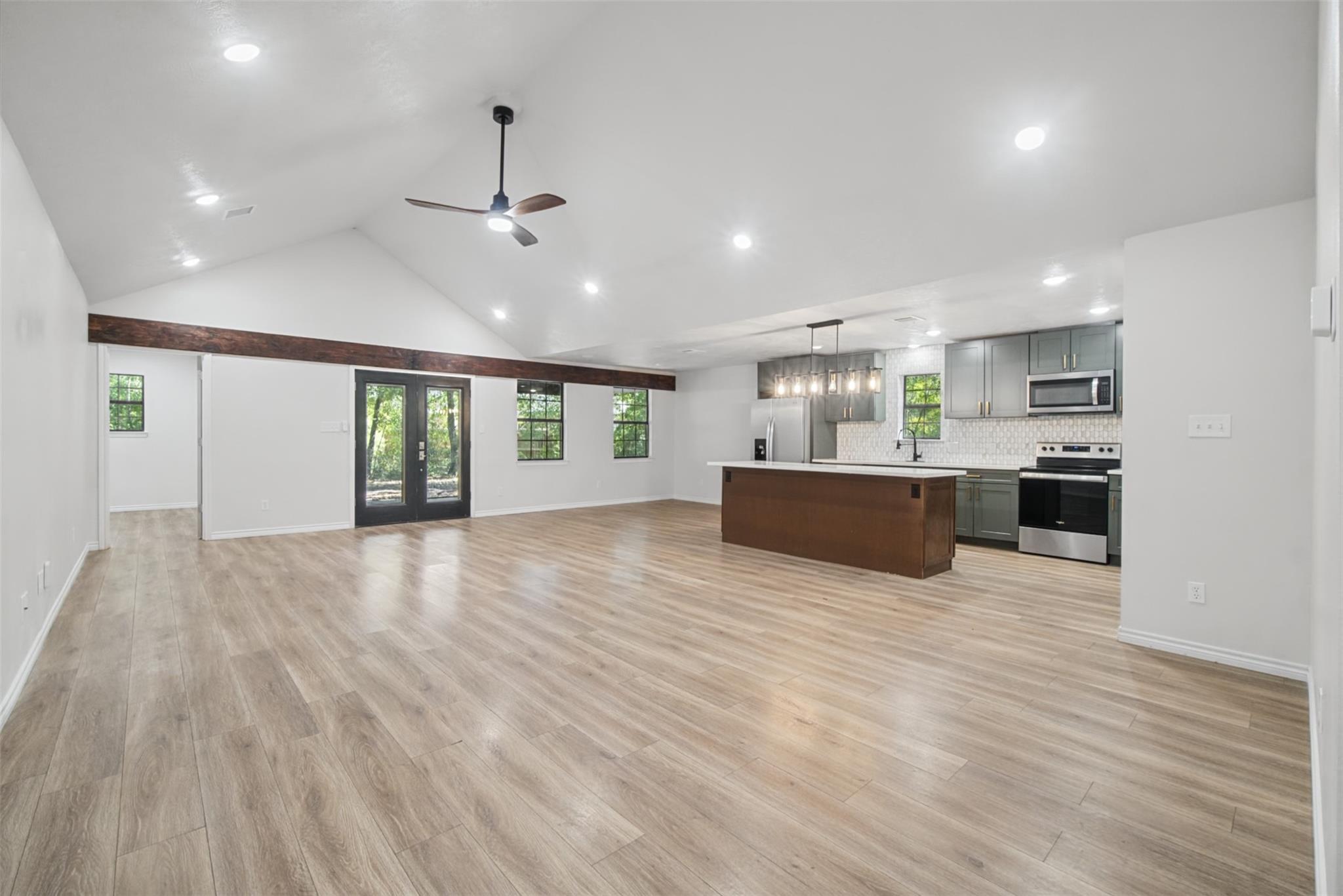 118 N Village Cove Loop