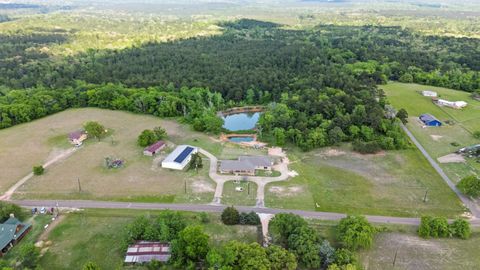 Photo of 1824 County Road 1905, Jacksonville, TX 75766 (MLS # 33808391)