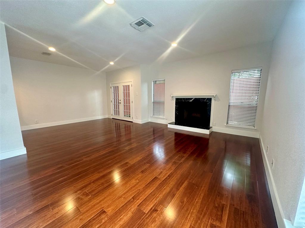 Photo of 2486 Bering Drive #2486, Houston, TX 77057 (MLS # 18349439)