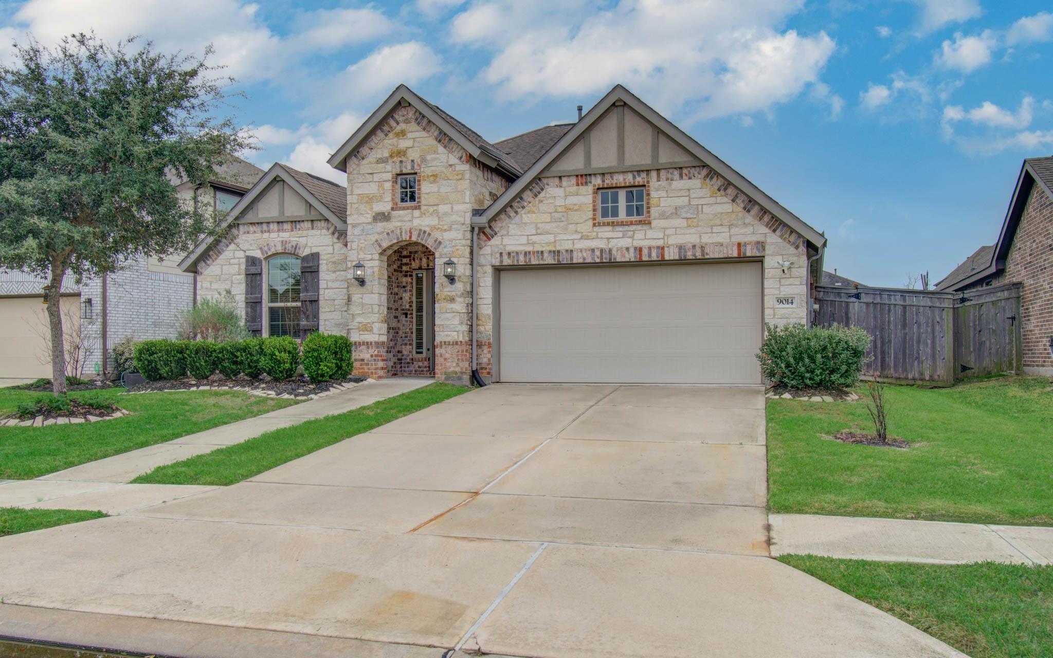 9014 Emerald Cane Drive