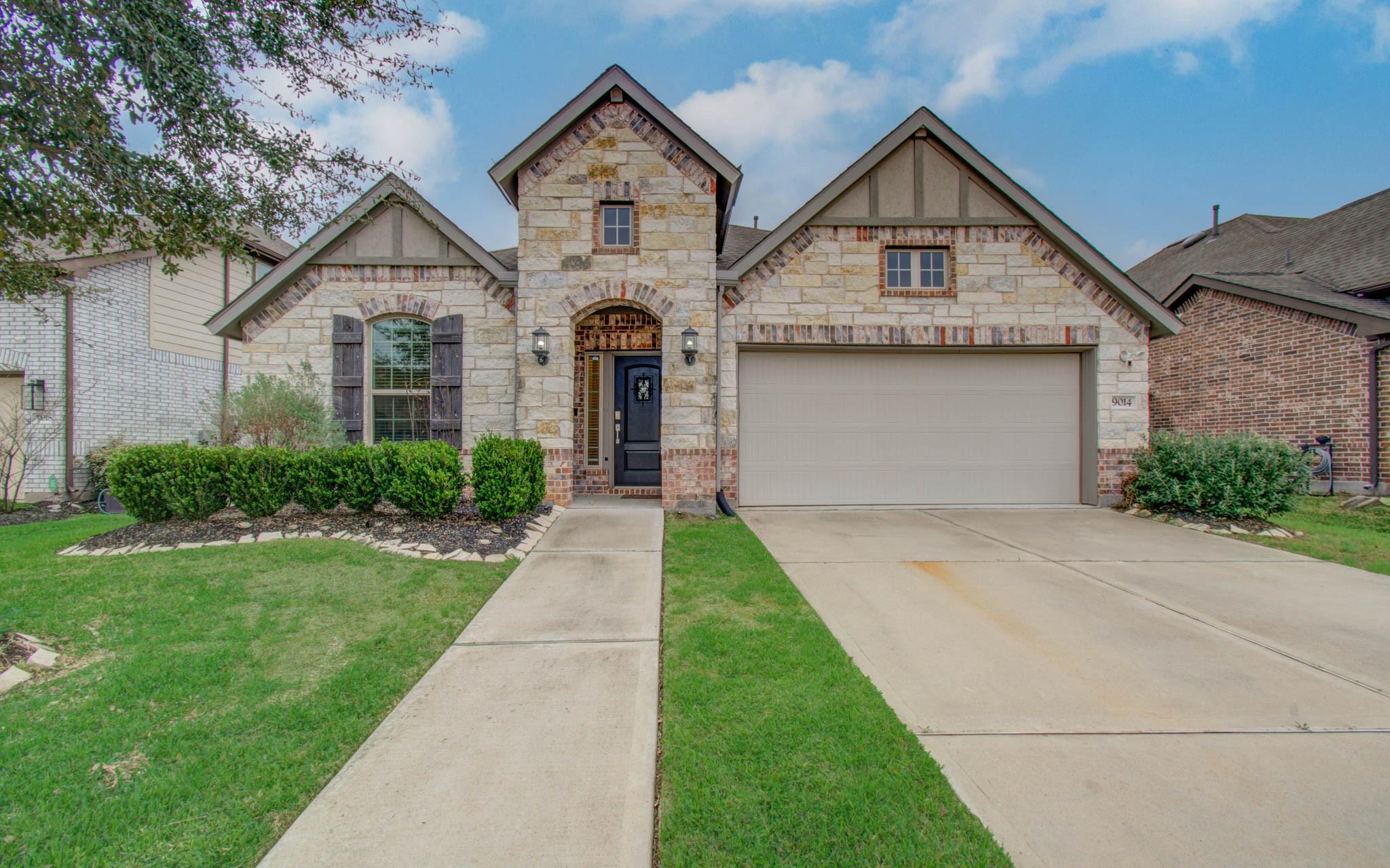 9014 Emerald Cane Drive