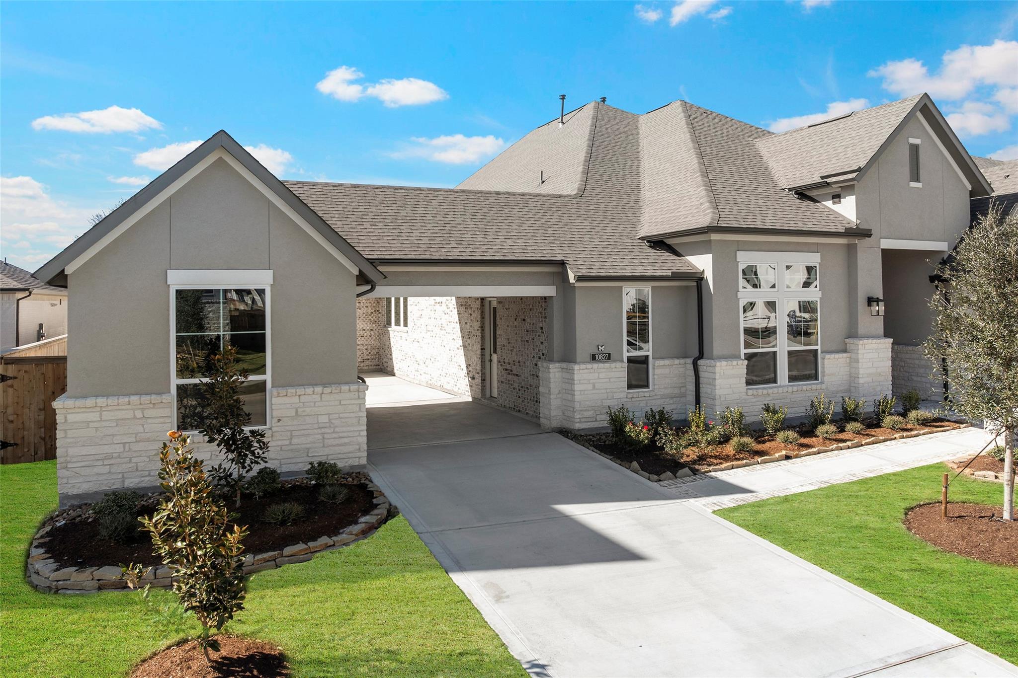 10827 Rosary Pea Lane