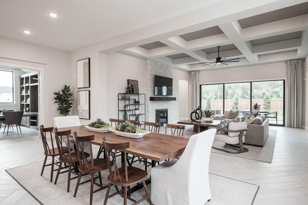 10827 Rosary Pea Lane