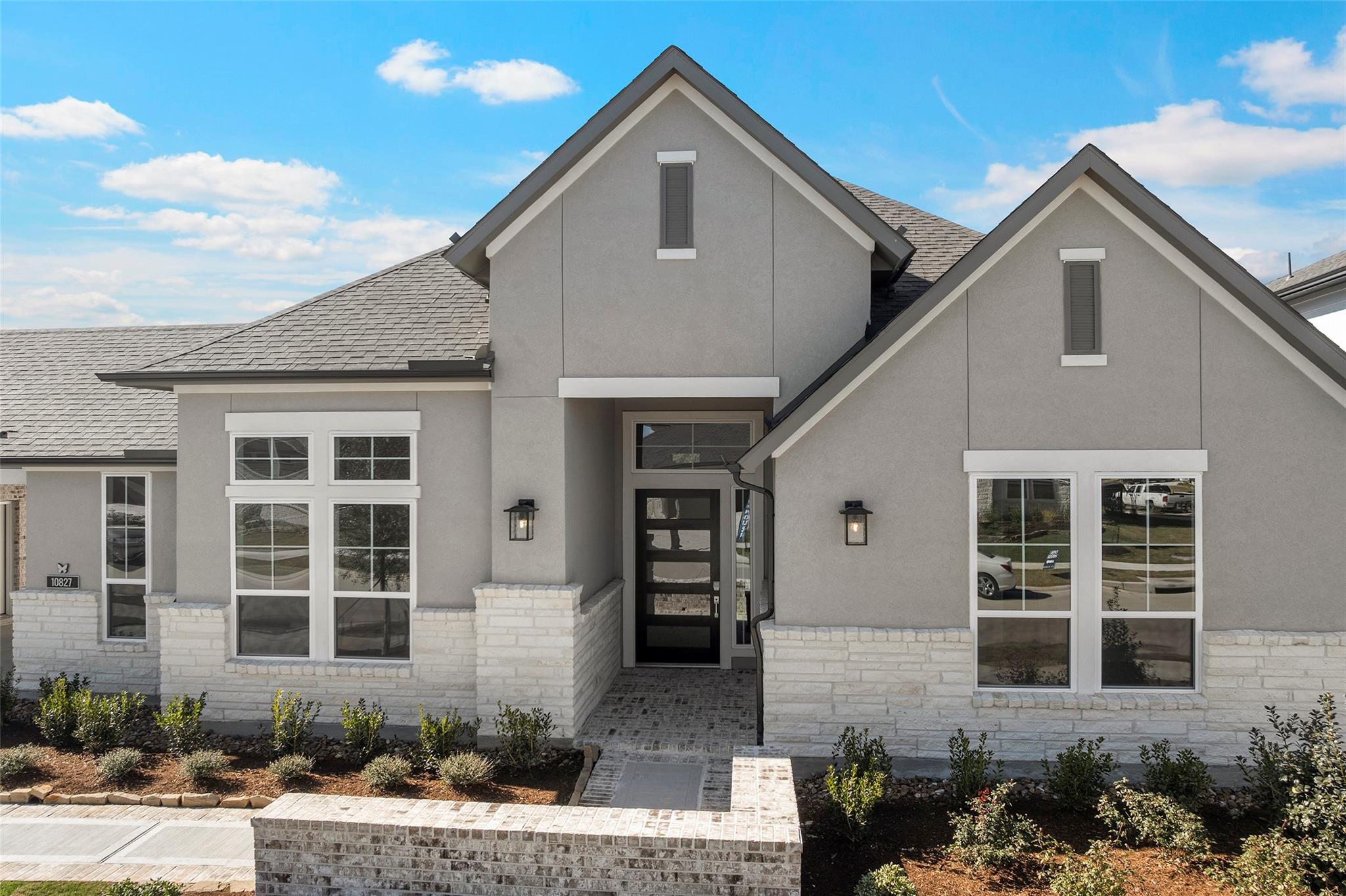 10827 Rosary Pea Lane