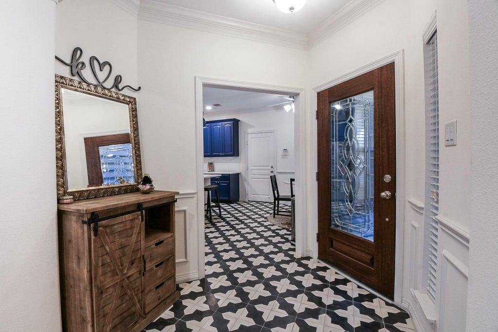 Photo of 1111 W 26th Street, Houston, TX 77008 (MLS # 12852823)