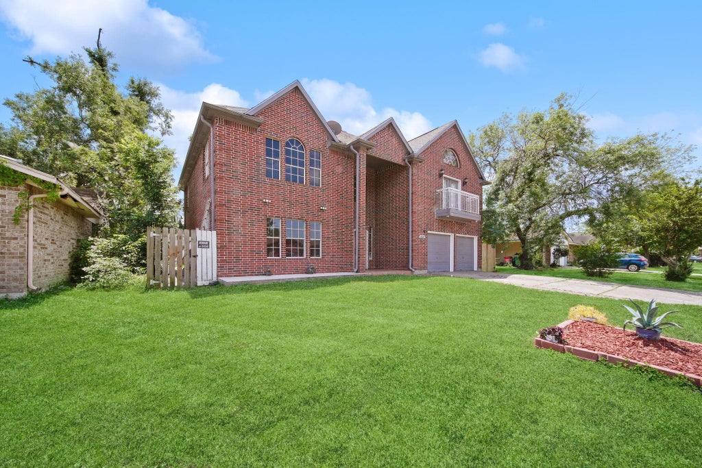 Photo of 11642 Borderwood Drive, Houston, TX 77013 (MLS # 33472557)