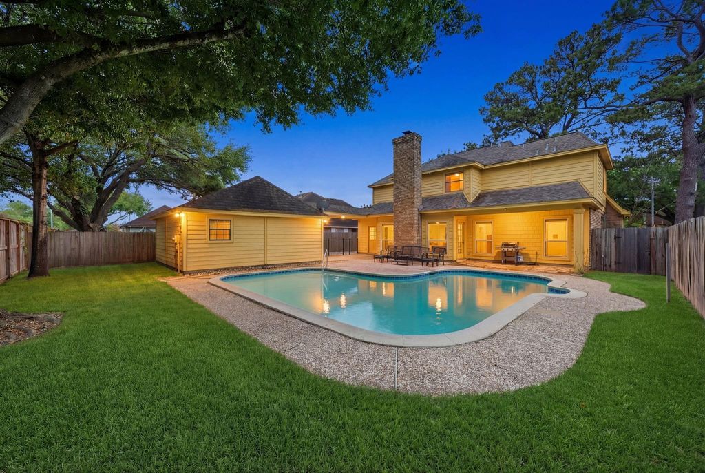 Photo of 7222 Birchtree Forest Drive, Houston, TX 77088 (MLS # 74068871)