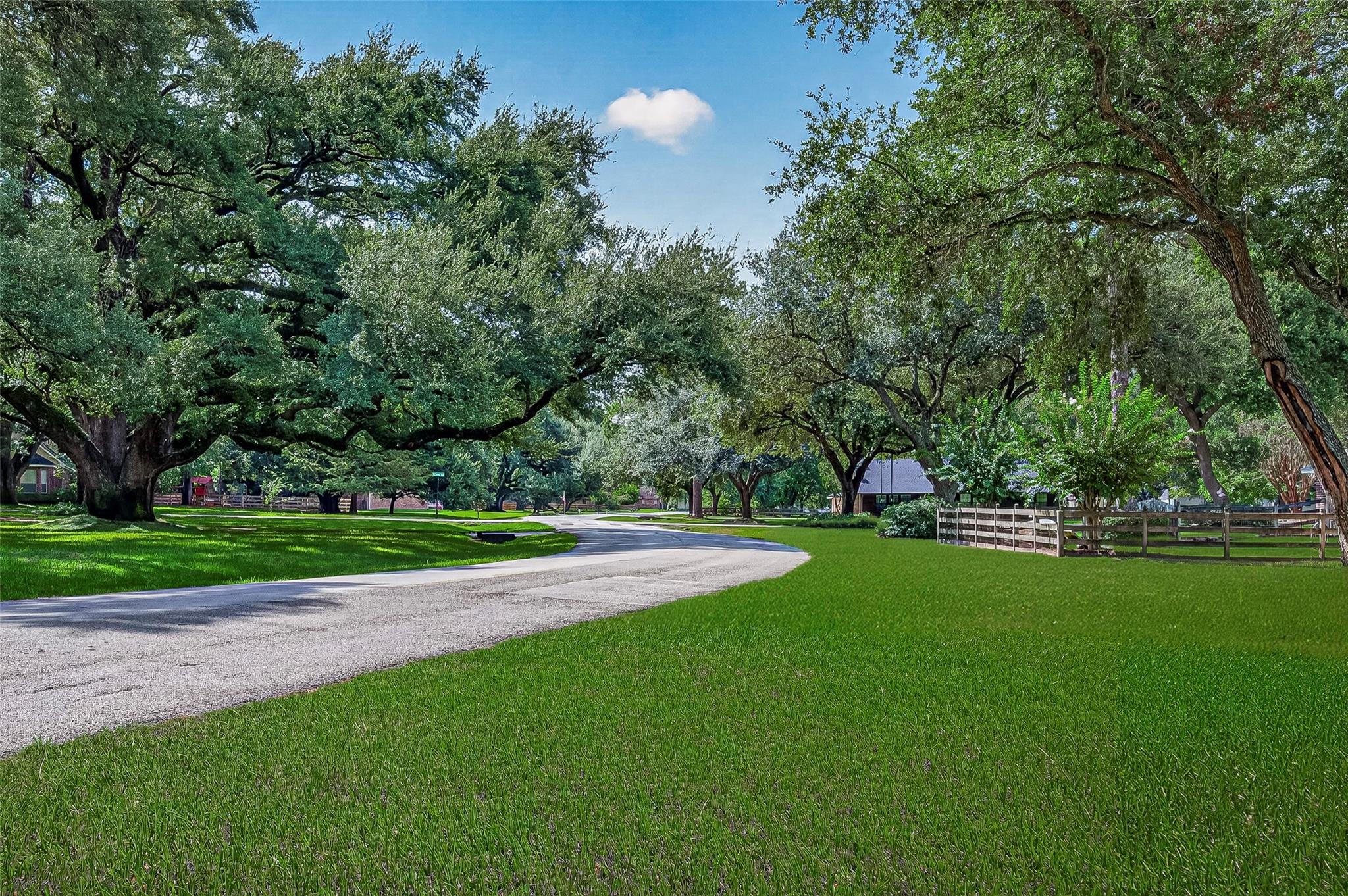18903 Grosbeak Lane
