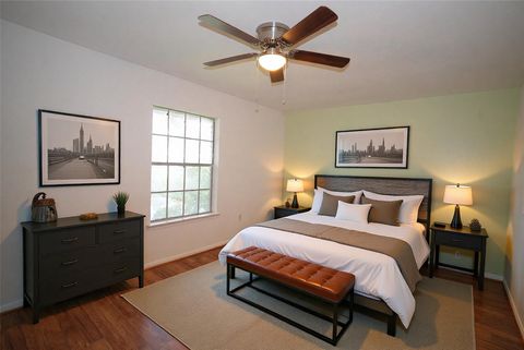 Photo of 7600 Burgoyne Road #250, Houston, TX 77063 (MLS # 39596666)