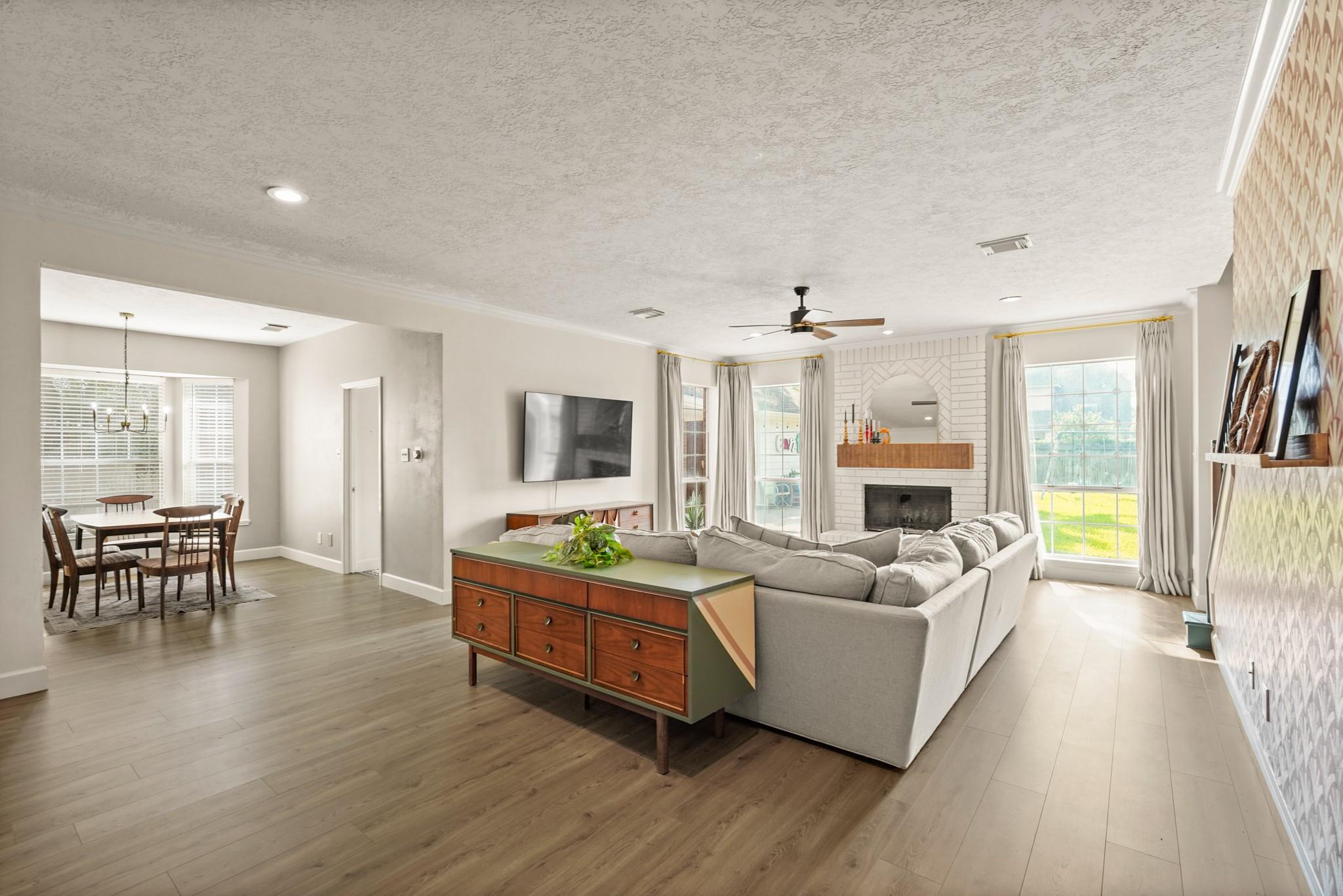 1017 Oak Knoll Court