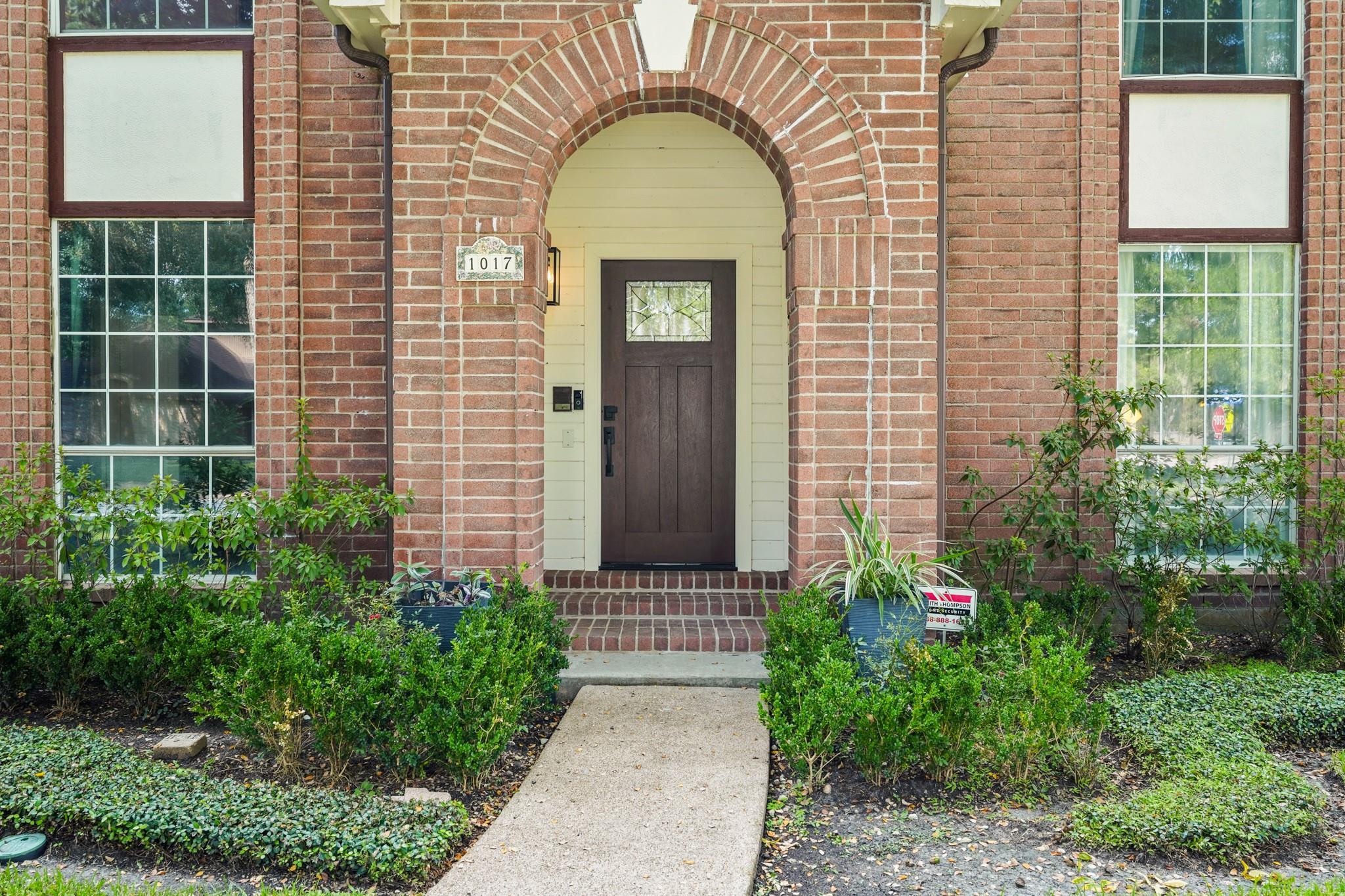 1017 Oak Knoll Court