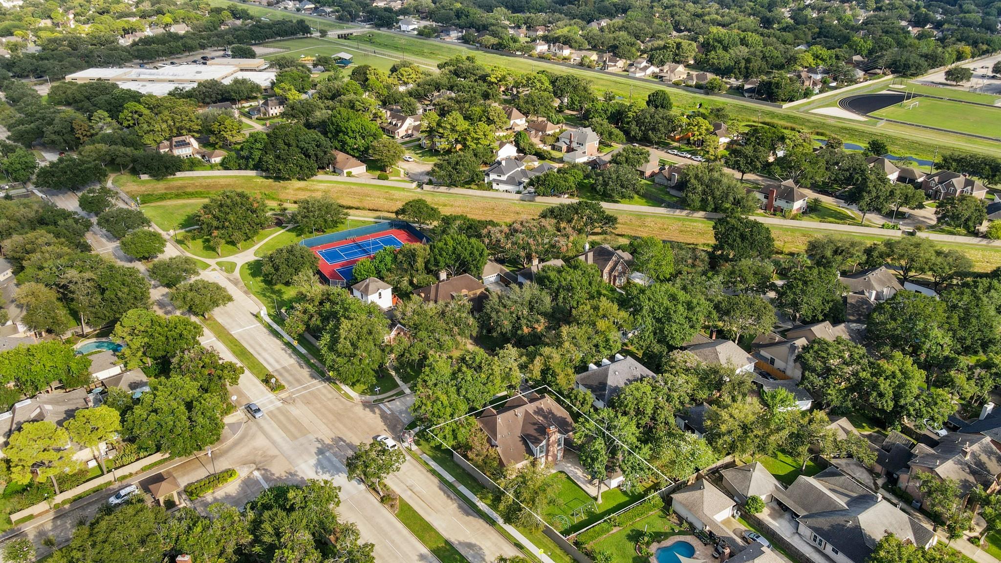 1017 Oak Knoll Court