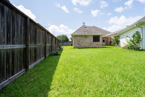 Tiny photo for 12502 Boxwood Way Lane, Houston, TX 77041 (MLS # 61618878)