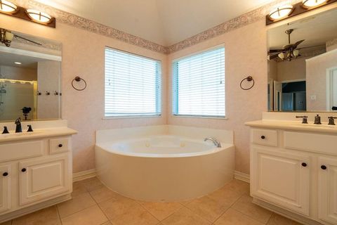 Tiny photo for 12502 Boxwood Way Lane, Houston, TX 77041 (MLS # 61618878)
