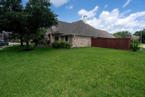 Tiny photo for 12502 Boxwood Way Lane, Houston, TX 77041 (MLS # 61618878)