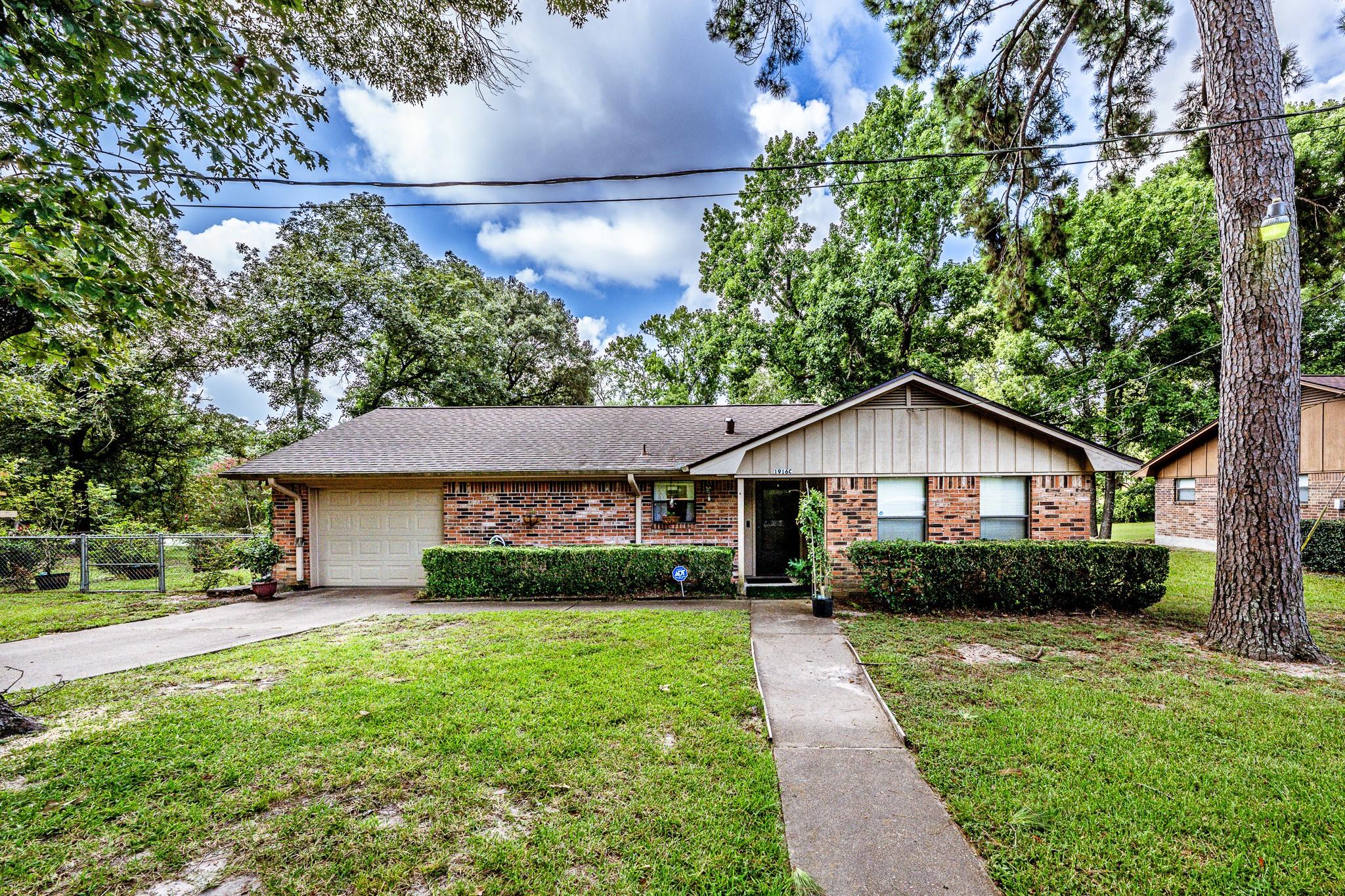 3304 Parr Dr