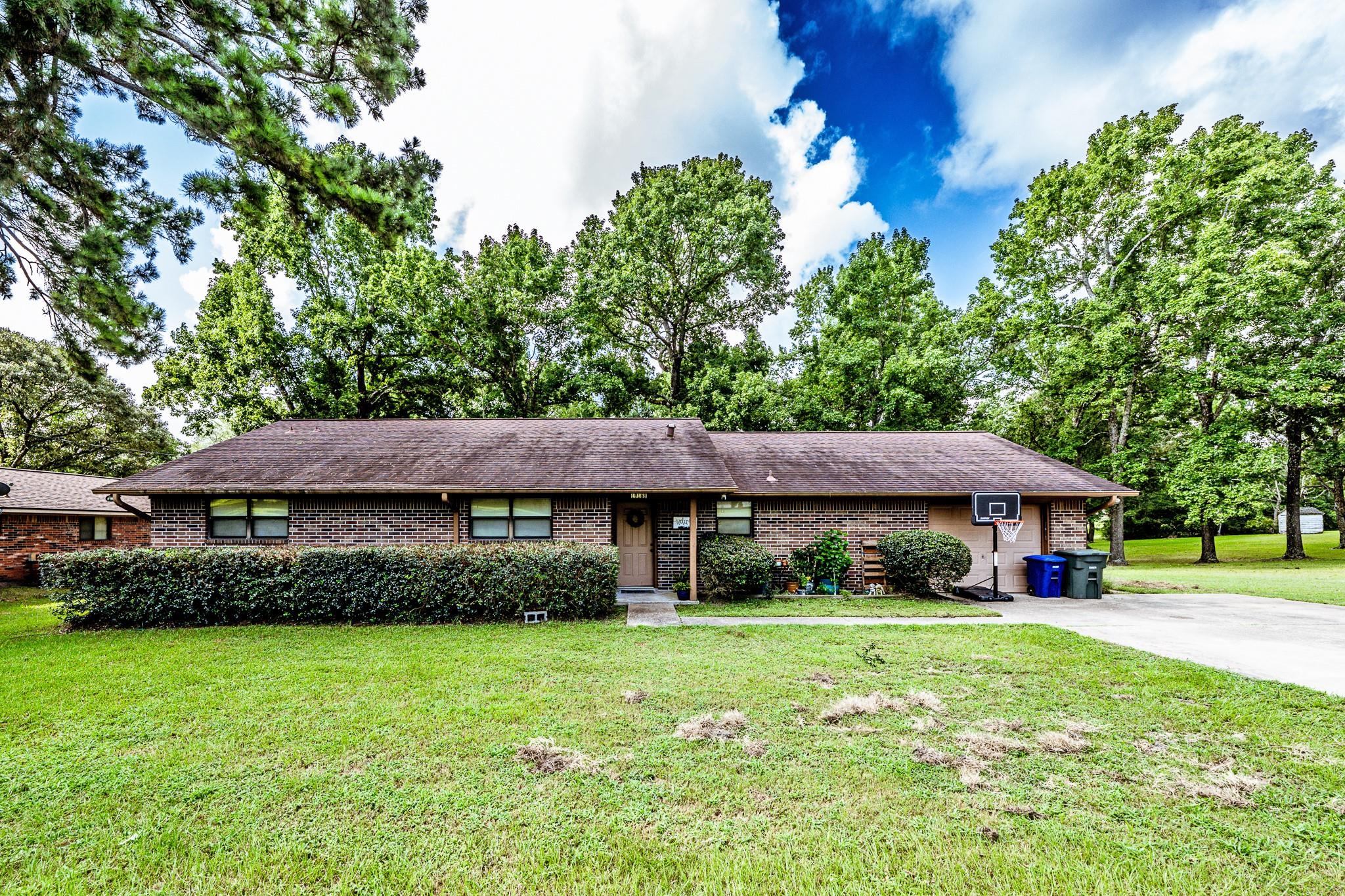 3304 Parr Dr