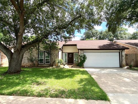 Photo of 3118 Shawnee Drive, Sugar Land, TX 77479 (MLS # 82343479)