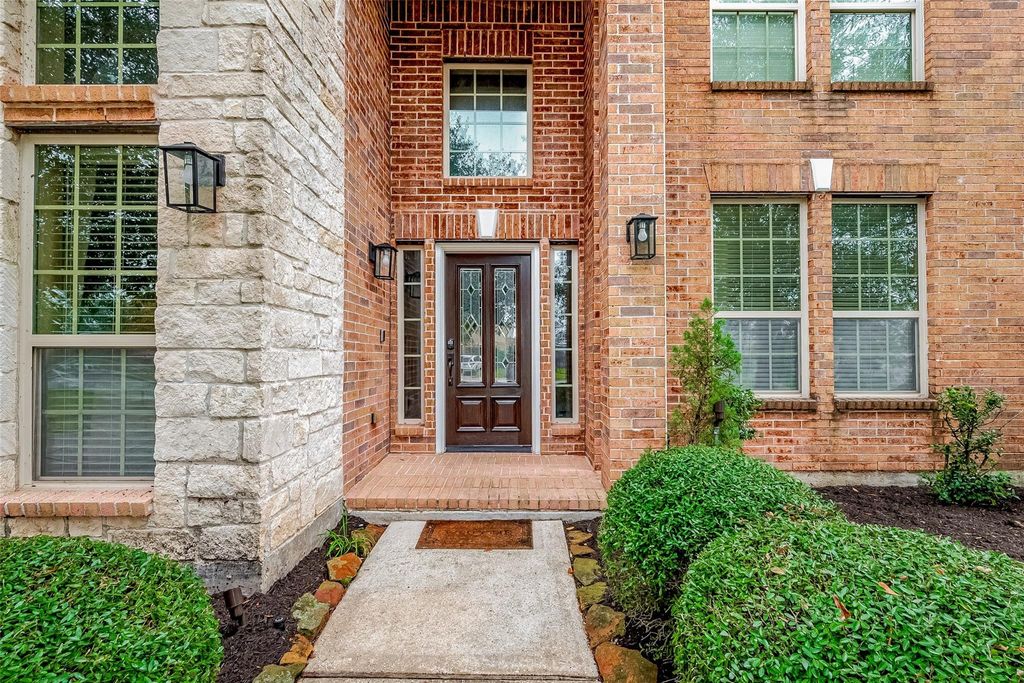 Photo of 16011 Maple Shores Drive, Houston, TX 77044 (MLS # 56715989)