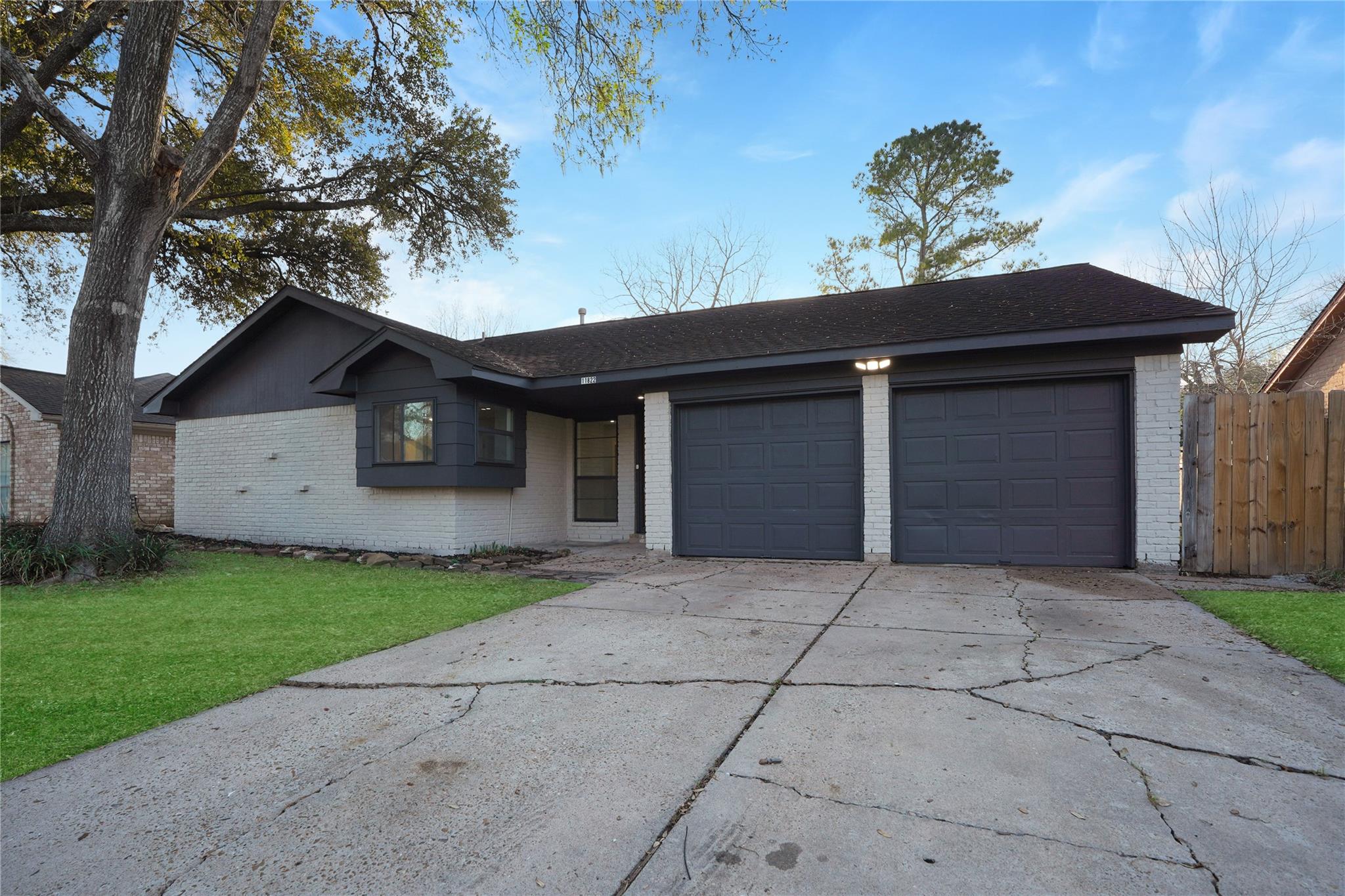 11822 S Perry Avenue