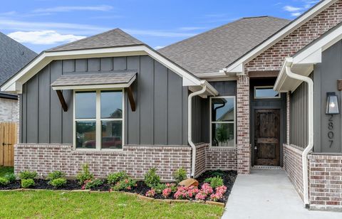 Photo of 2813 Spector Drive, Bryan, TX 77808 (MLS # 34894780)