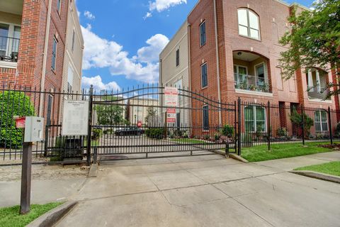 Photo of 2370 Bastrop Street, Houston, TX 77004 (MLS # 66096171)