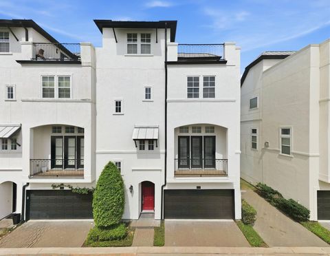 Photo of 8926 Lakeshore Bend Drive, Houston, TX 77080 (MLS # 81238196)