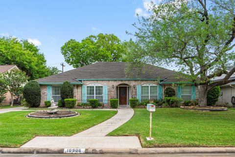 Photo of 10906 Chevy Chase Drive, Houston, TX 77042 (MLS # 26122669)