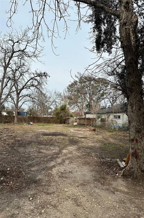 3515 Bain Street Houston TX 77026