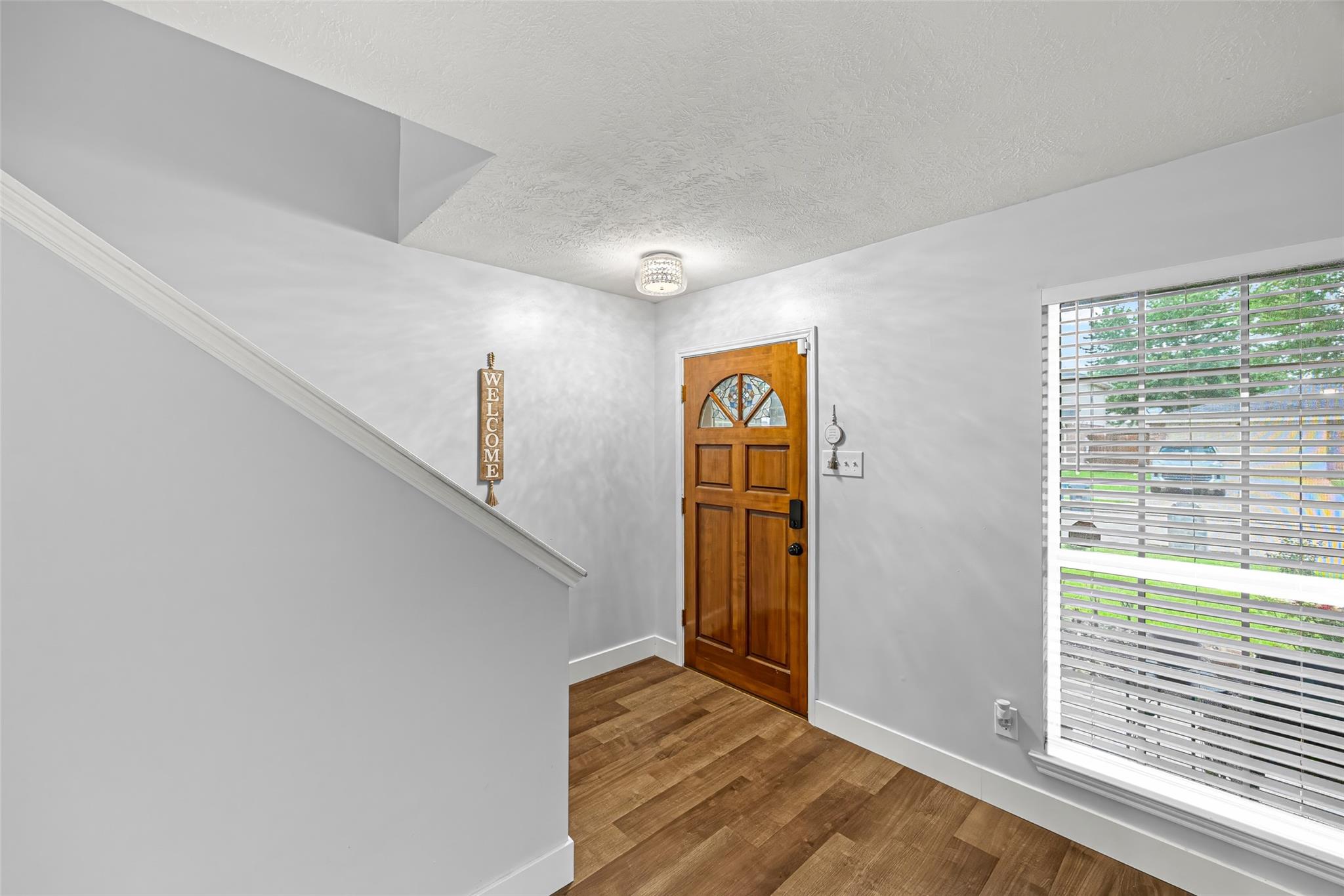 2710 Fox View Circle