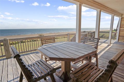 981 Dolly Street Gilchrist TX 77617