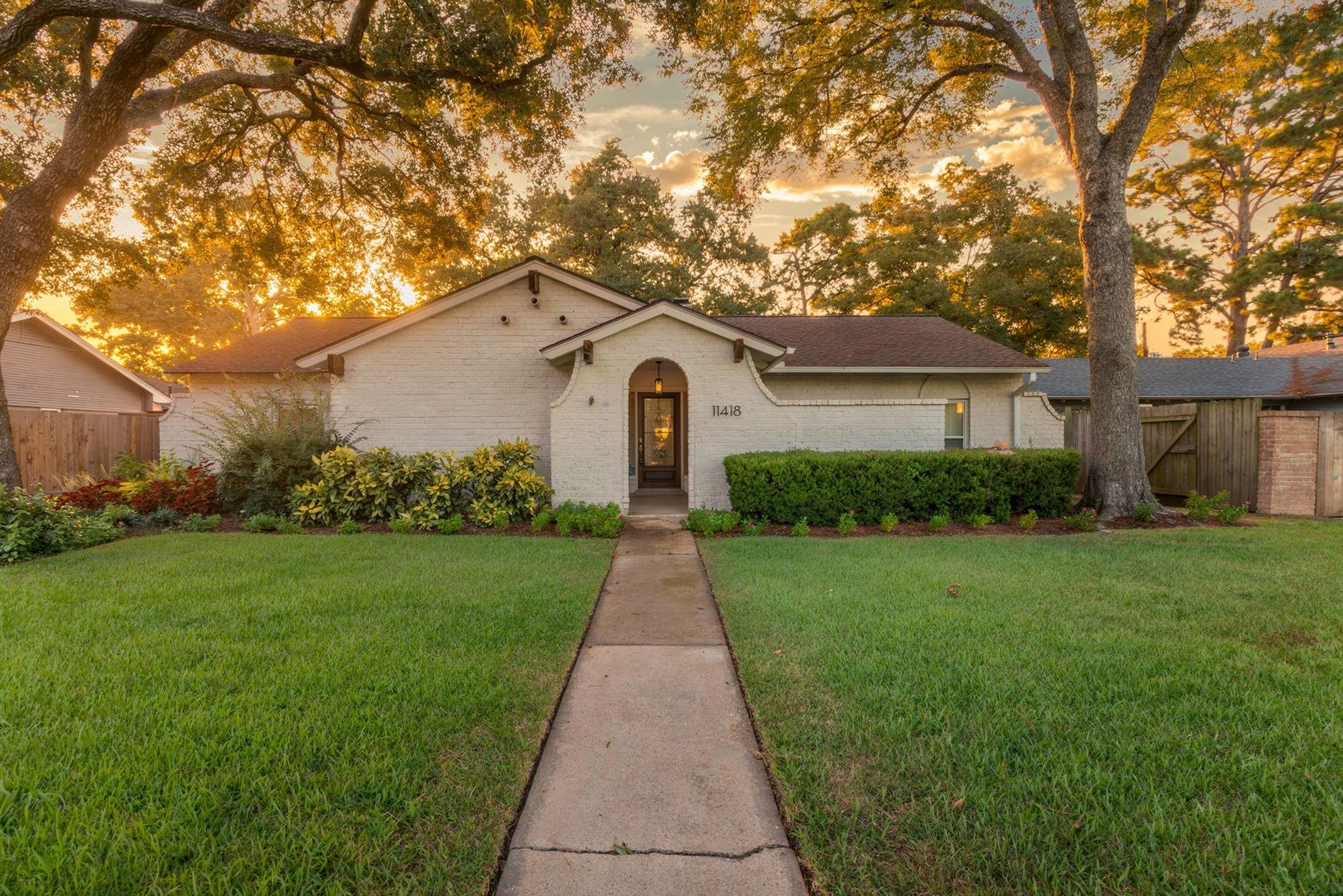 11418 Valley Stream Drive