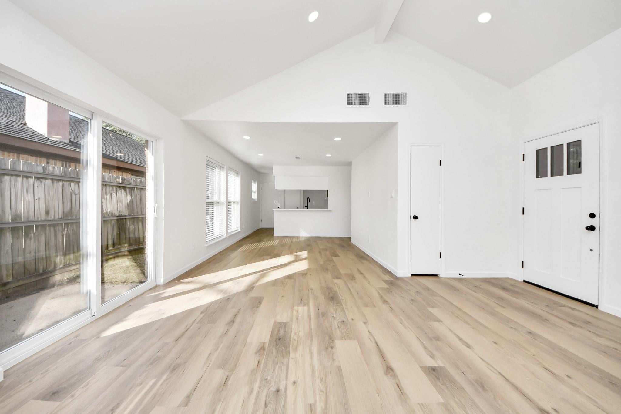 3305 Avenue R