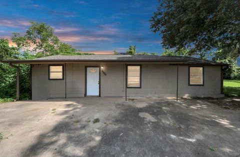 Photo of 4900 Cr 353, Brazoria, TX 77422 (MLS # 97228537)
