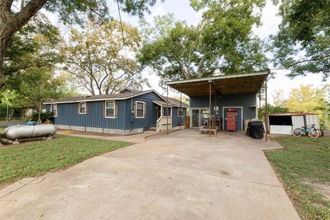 Photo of 505 Pecan Valley Drive, Wharton, TX 77488 (MLS # 34444483)