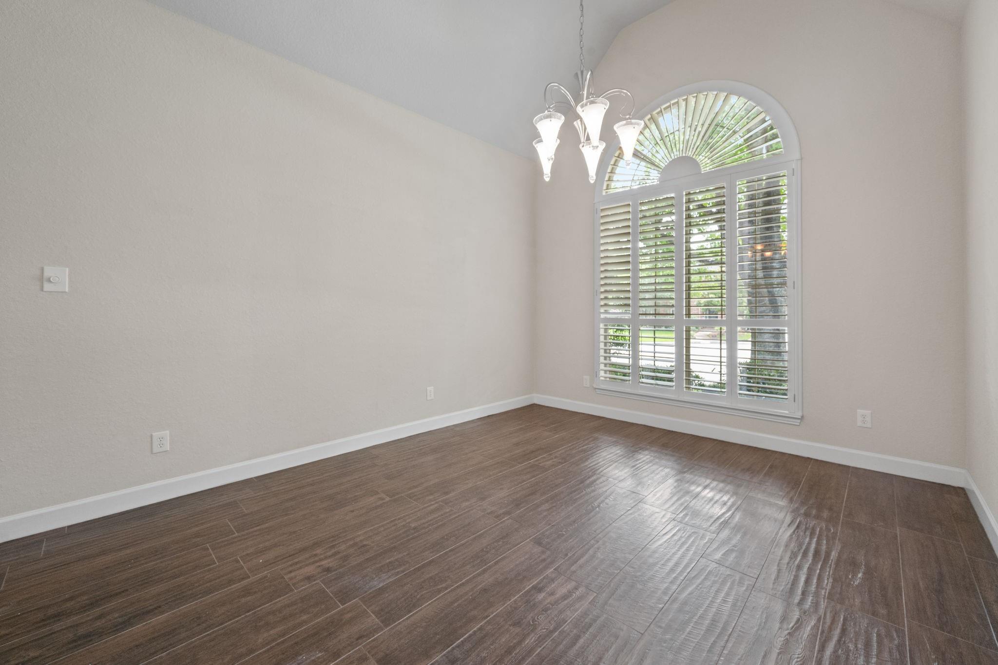6119 Peachtree Hill Court