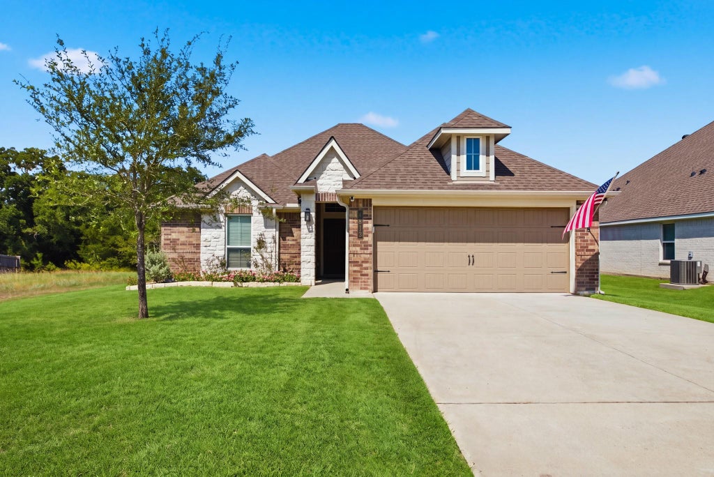 Photo of 4813 Native Tree Lane, Bryan, TX 77845 (MLS # 40594379)