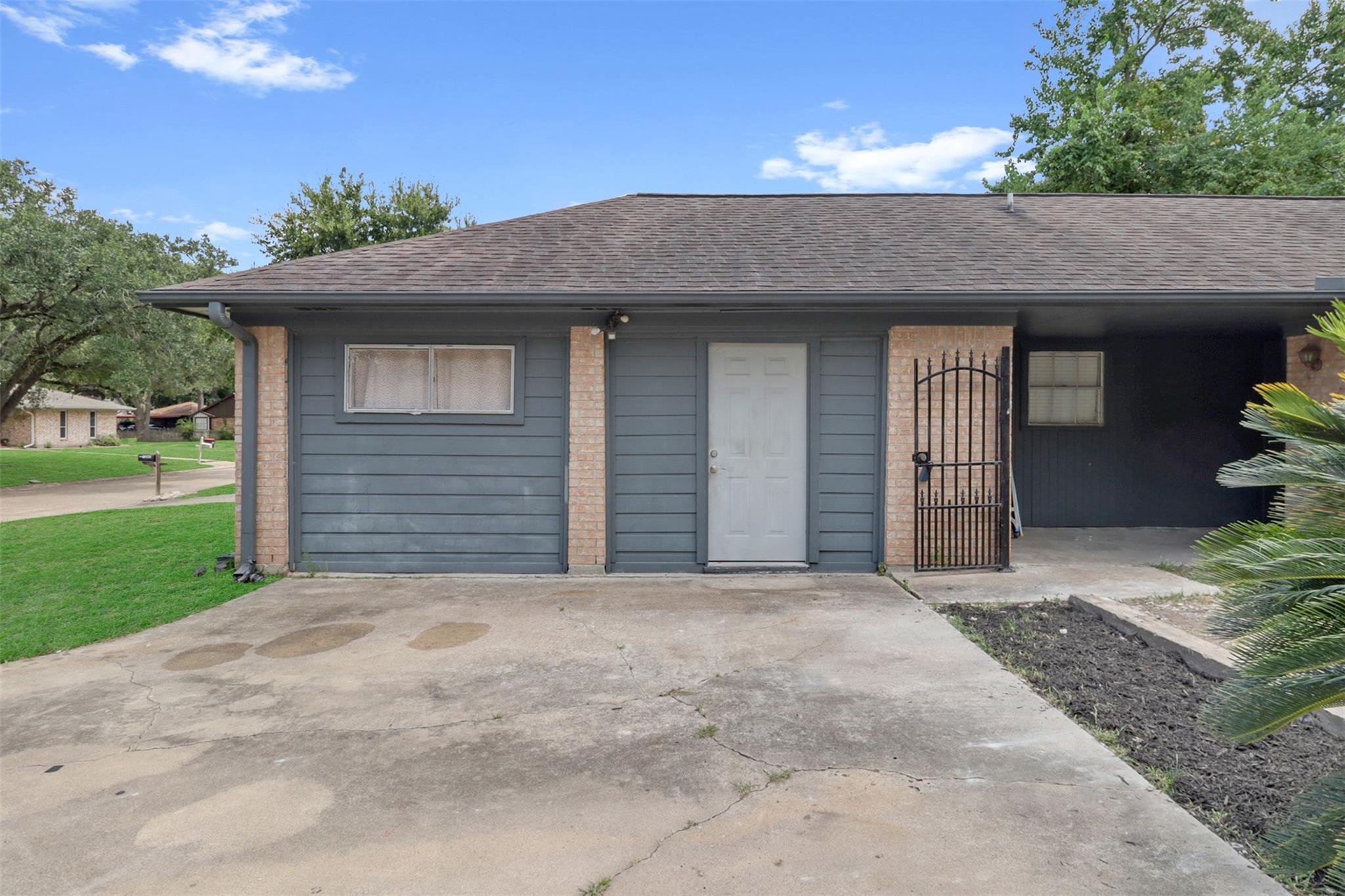 4205 Lariat Drive
