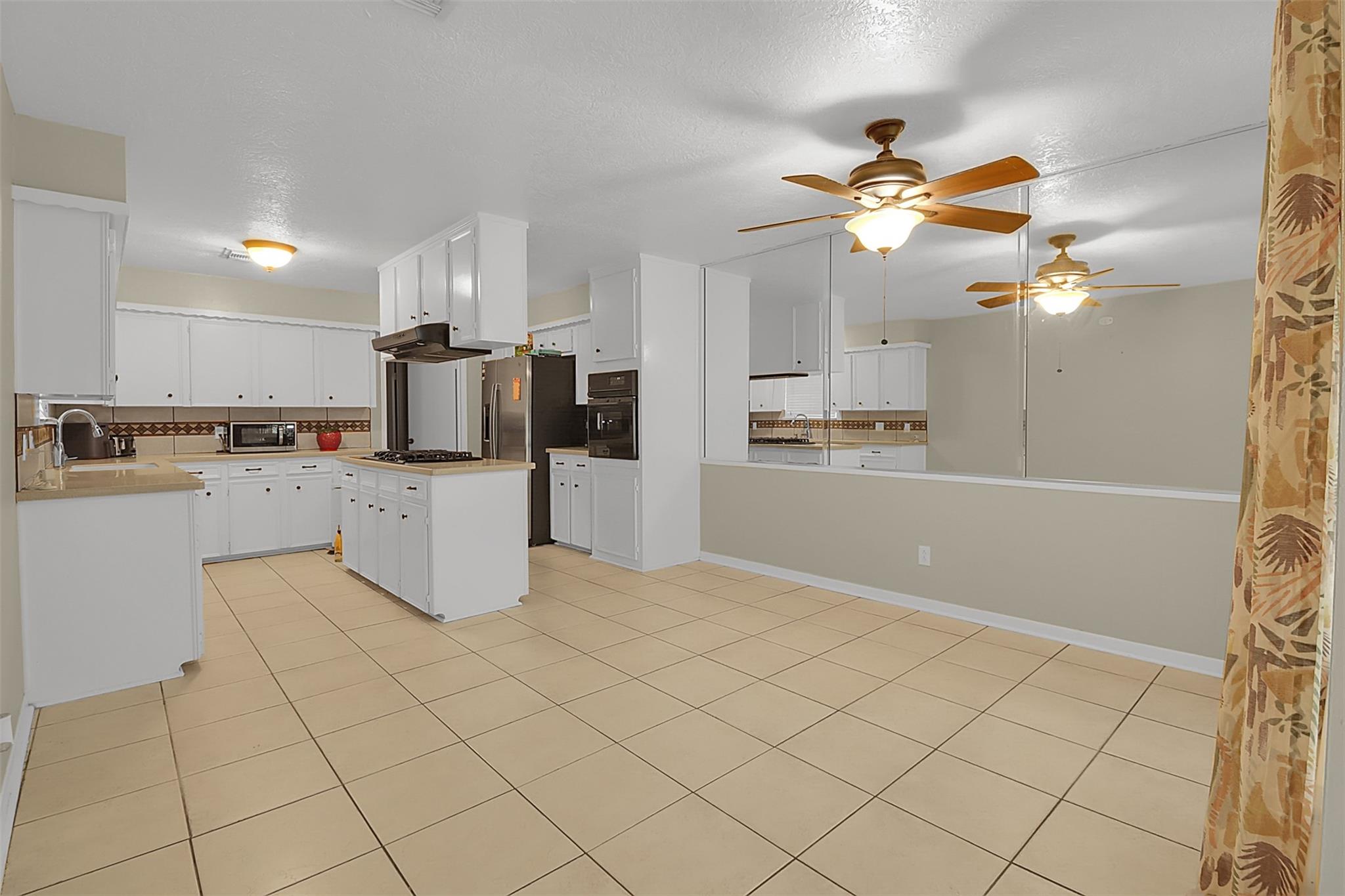 4205 Lariat Drive