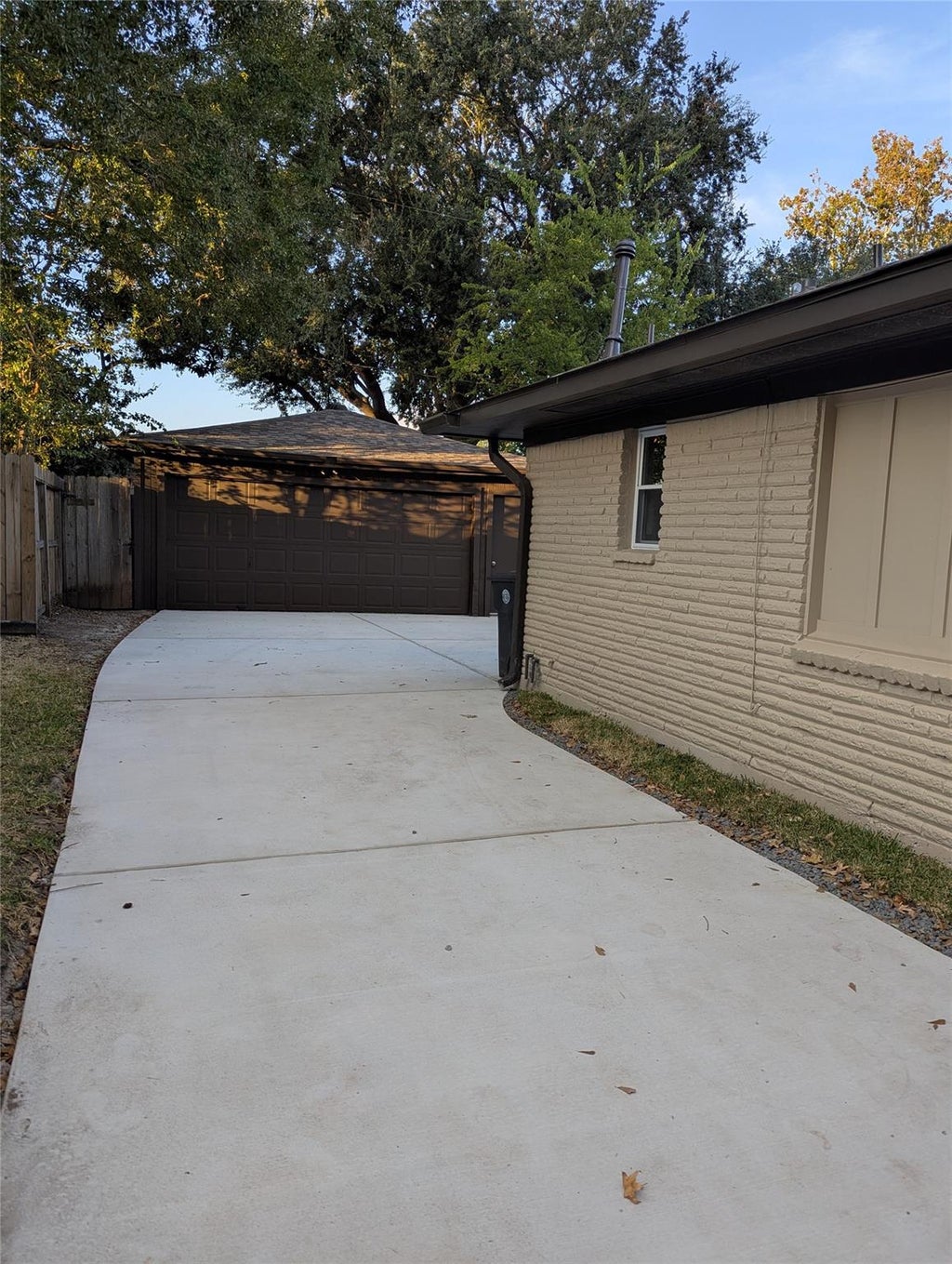 Photo of 6214 Yarwell Drive, Houston, TX 77096 (MLS # 9969887)