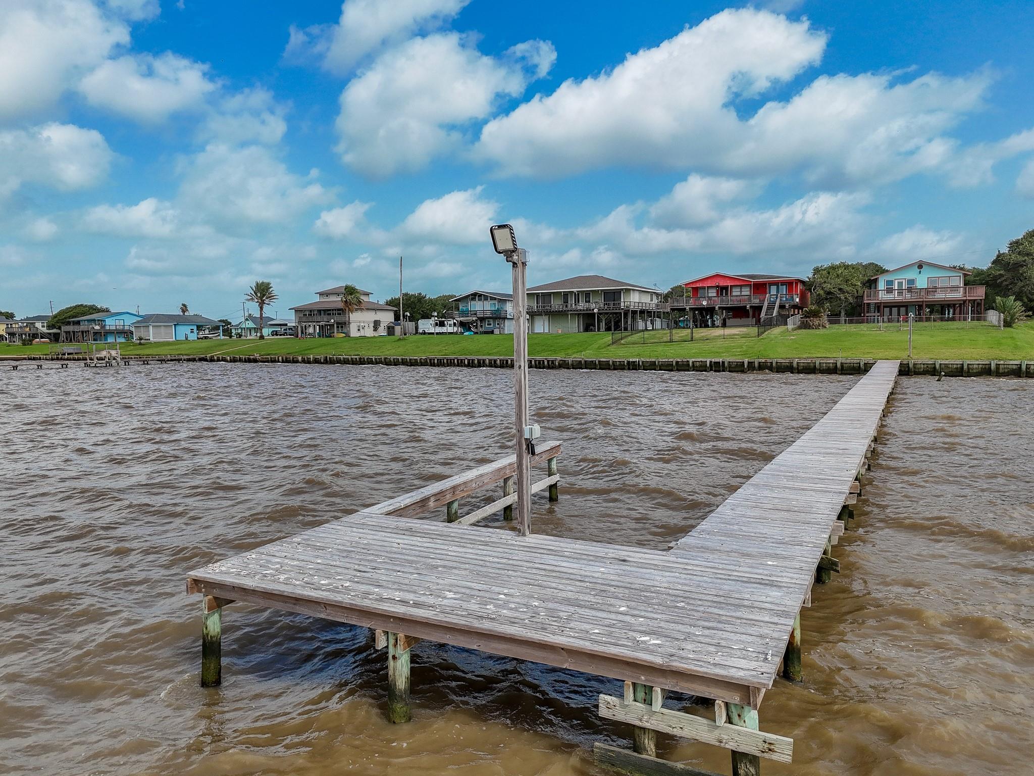 2116 W Bayshore Drive