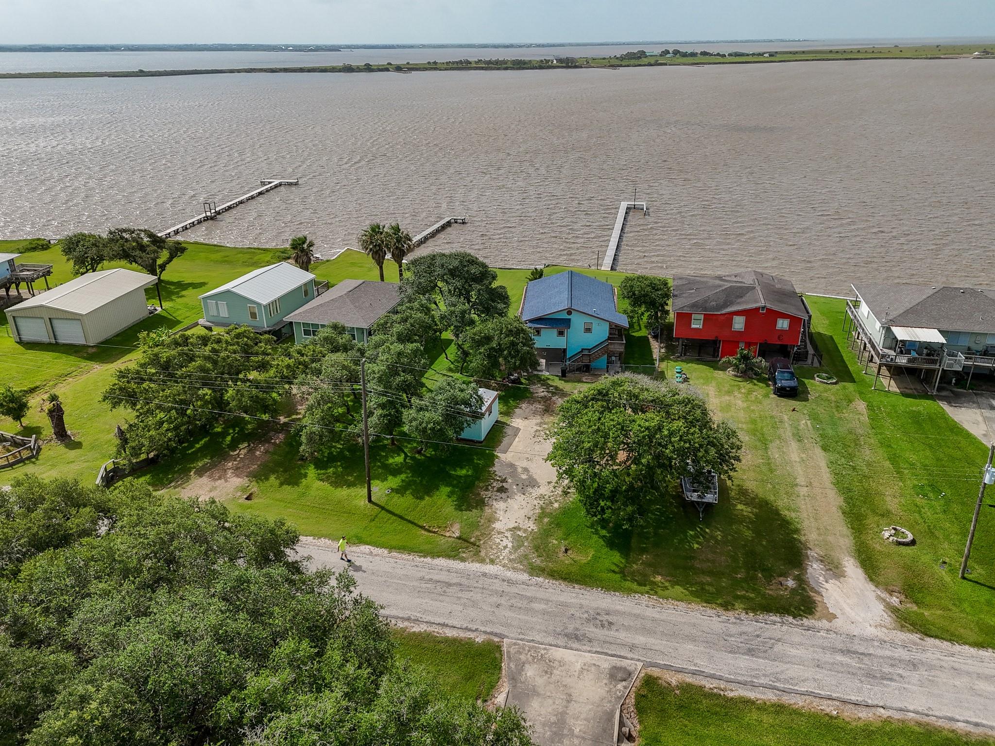 2116 W Bayshore Drive