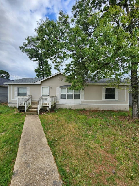 Photo of 16925 W Forrestal, Montgomery, TX 77316 (MLS # 90778931)
