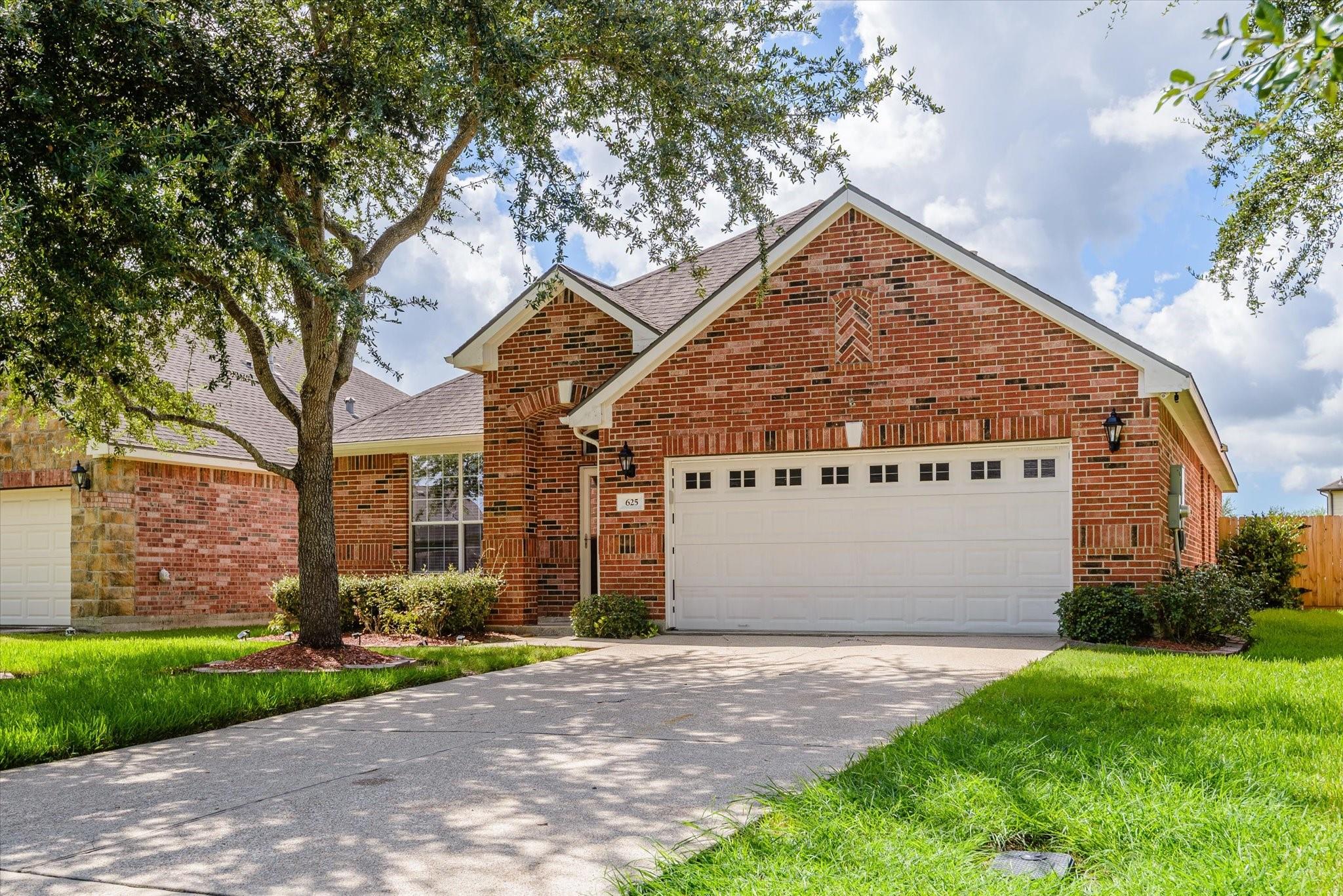 625 Laurelmist Lane