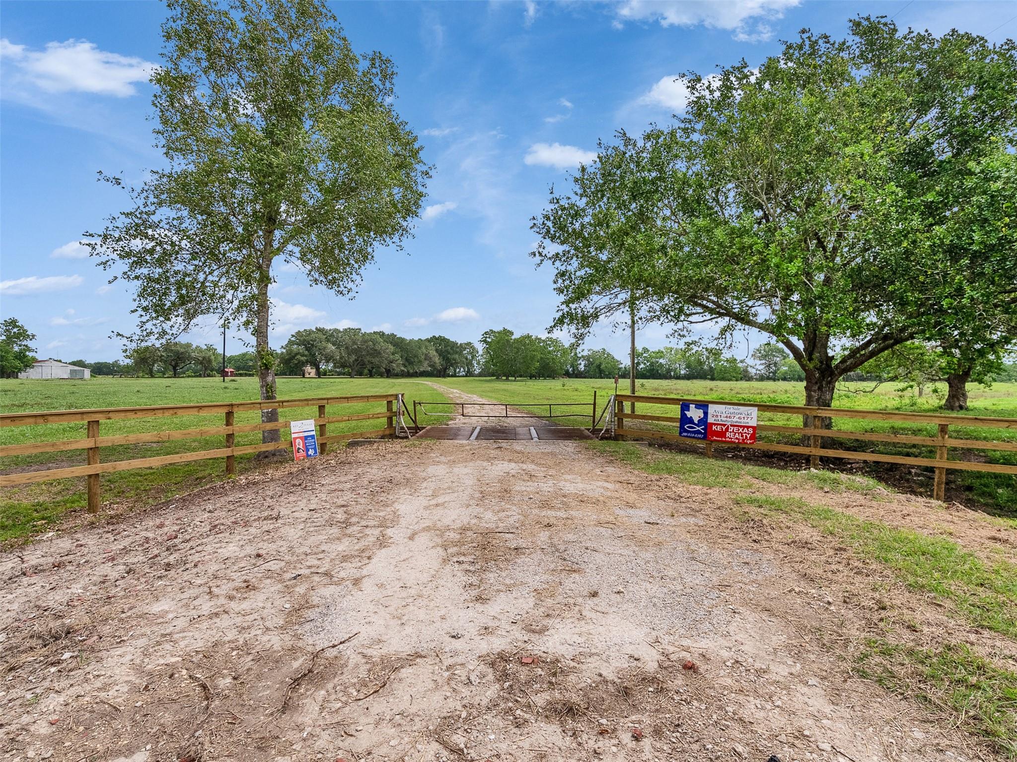 2100 Pine Knoll Road