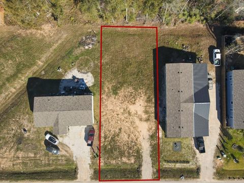 Vacant Land For Sale - 16291 Crockett Martin Estates Drive<br/> Conroe, TX 77306