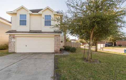 Photo of 14202 Ballfour Park Lane, Houston, TX 77047 (MLS # 71982400)