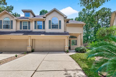 Photo of 11 Nestlewood Place, The Woodlands, TX 77382 (MLS # 85767126)