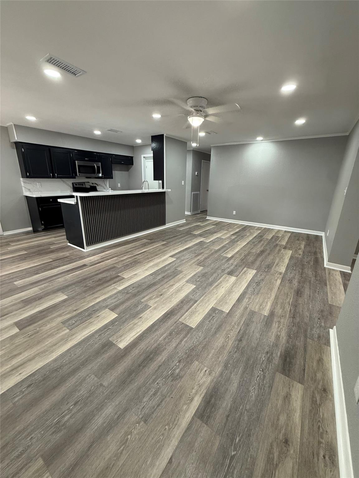 3808 Holly Glen