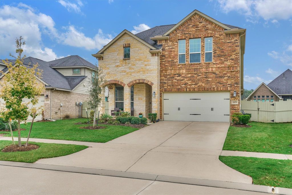 Photo of 10070 Black Maple Drive, Conroe, TX 77385 (MLS # 97738187)